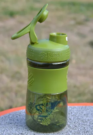Шейкер спортивний пляшка BlenderBottle SportMixer Flip 590 мл мохово-зелений
