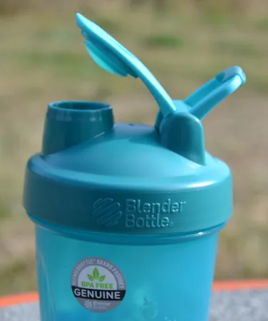 Шейкер спортивний BlenderBottle Classic Loop 590 мл бірюзово зелений