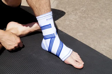 Бандаж на гомілкостоп Power System PS-6009 Ankle Support Pro білі L-XL