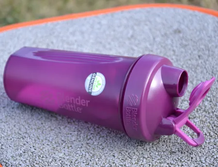 Шейкер спортивний BlenderBottle Classic Loop 820 мл сливовий