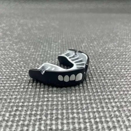 Капа OPRO Silver доросла (вік 11+) Grillz Black/Silver (art.102502013)