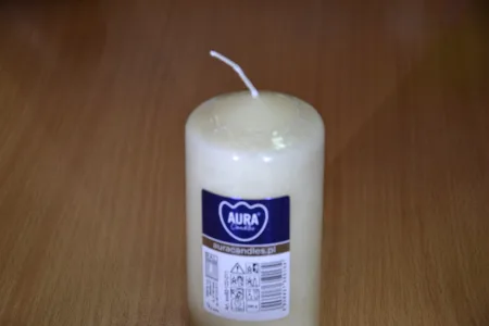 Свічка парафінова циліндрична молоча sw60/120