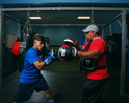 Лапи боксерські TITLE Boxing Aerovent Excel Incredi-Mitts 2,0 Black/Red/White