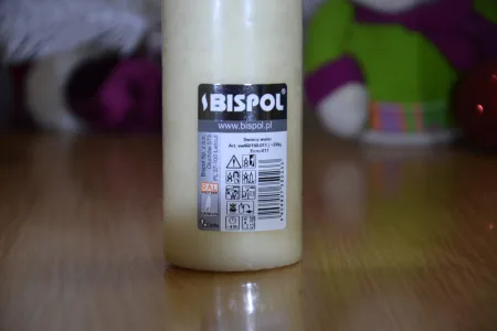 Свічка парафінова циліндрична молочна sw60/150