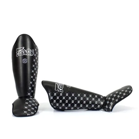 Захист гомілки та стопи Fairtex SP5 Shin Pads Black M