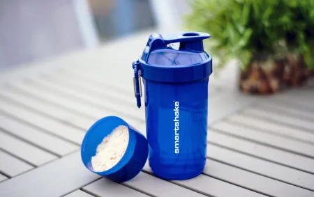 Шейкер спортивний SmartShake Original2 GO One - 800 мл темно синій