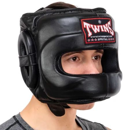 Шолом боксерський з бампером шкіряний TWINS STEEL FRAME Чорний M