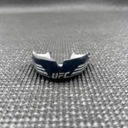 Капа OPRO Instant Custom-Fit UFC доросла (вік 11+) Silver/Black (art.102529002)