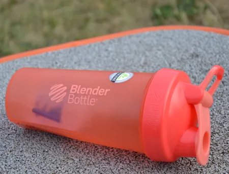 Шейкер спортивний BlenderBottle Classic Loop 820 мл кораловий