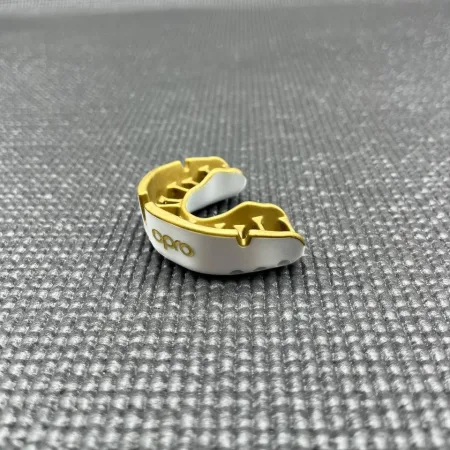 Капа OPRO Gold доросла (вік 11+) White/Gold (art.102504005)