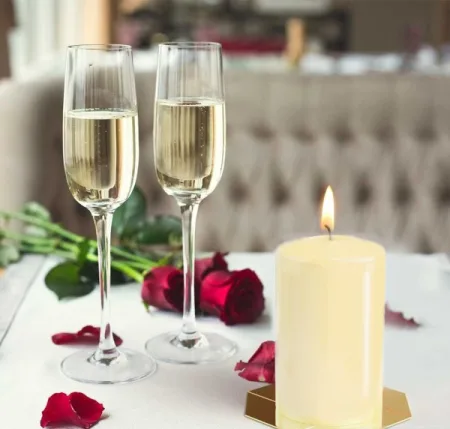 Свічка столова циліндр Bispol sw60/100 011 молочний