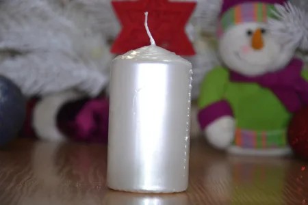 Свічка столова циліндр Bispol sw60/100 190 білий перламутр