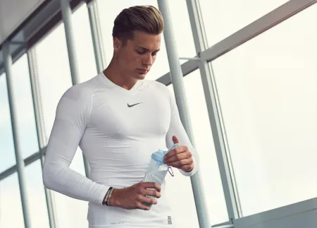 Шейкер спортивний SmartShake Slim - 500 мл білосніжний