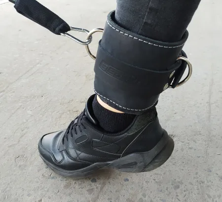 Манжета EasyFit F10 для тяги на тренажері шкіра