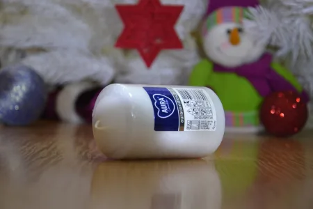 Свічка столова циліндр Bispol sw60/100 090 білий