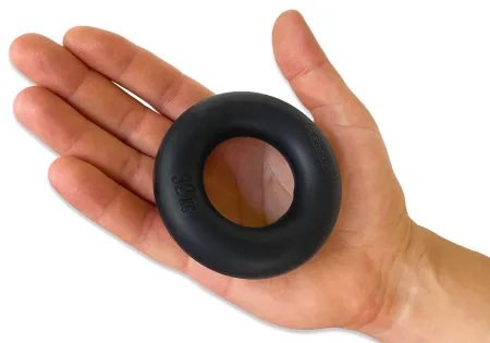 Еспандер кистьовий кільце EasyFit Ring 32 кг чорний