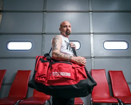 Спортивна сумка TITLE Boxing Deluxe Gear Bag Red (70 л.)