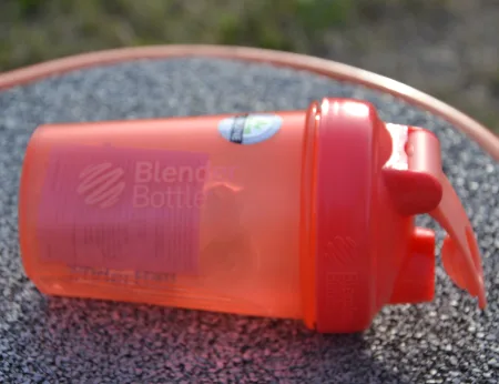 Шейкер спортивний BlenderBottle Original Classic 590 мл кораловий
