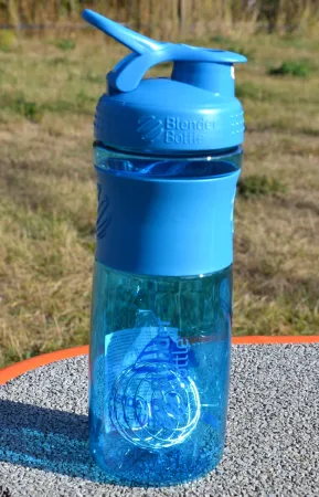 Шейкер спортивний пляшка BlenderBottle SportMixer Flip 820 мл блакитний