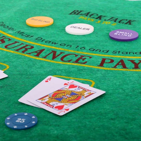 Набір для покеру в металевій коробці 200 фішок 3896-B