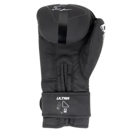 Боксерські рукавиці PowerPlay 3024 Ultra Mat чорно-білі 8 унцій