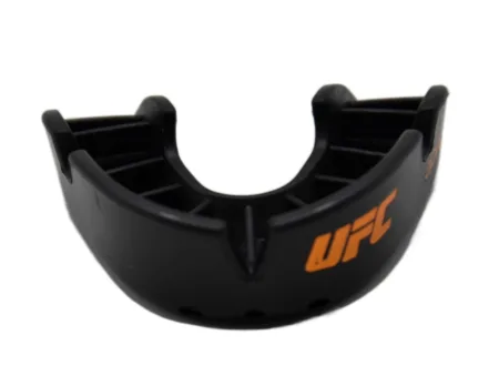 Капа боксерська OPRO Bronze UFC HolograM чорний art