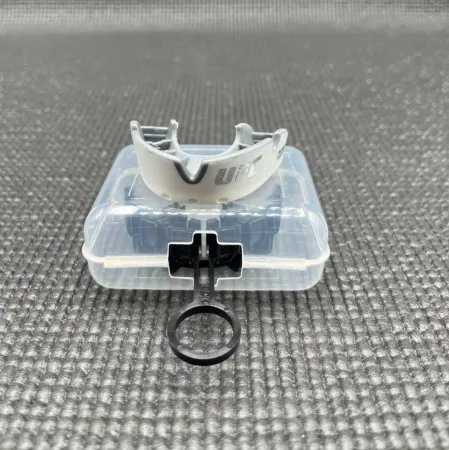 Капа OPRO Silver UFC доросла (вік 11+) White/Silver (ufc.102514003)