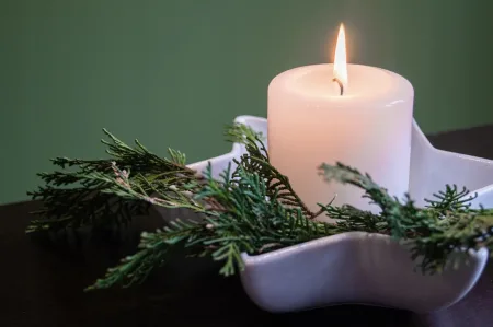 Свічка парафінова циліндрична молочна sw60/150