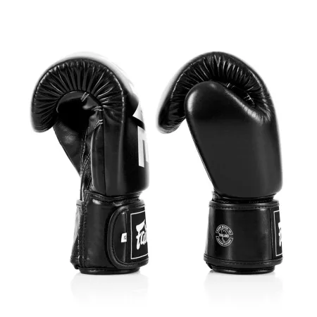Боксерські рукавиці Fairtex BGV1-ONE (натуральна шкіра) Black 16 унцій (бинти в комплекті)