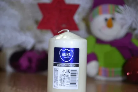 Свічка столова циліндр Bispol sw60/100 011 молочний