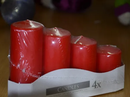 Набір свічок 4 шт. циліндр червоні sw50/4