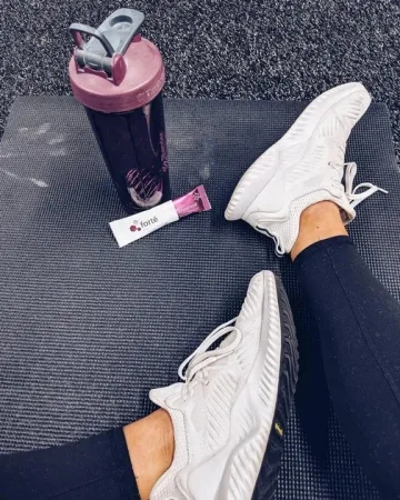 Спортивна пляшка-шейкер BlenderBottle Pro32 Tritan 940 мл Plum (ORIGINAL) (500703)