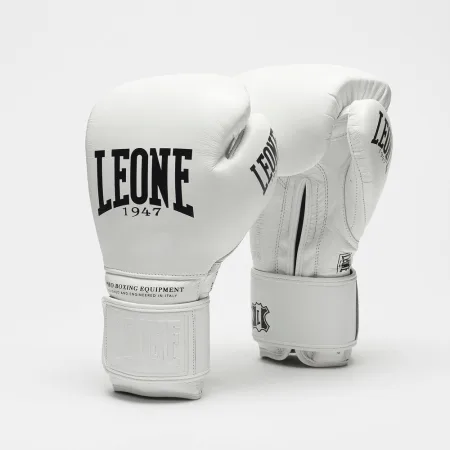 Боксерські рукавиці Leone GN111 THE GREATEST White 12 унцій (бинти 4 м. в комплекті)