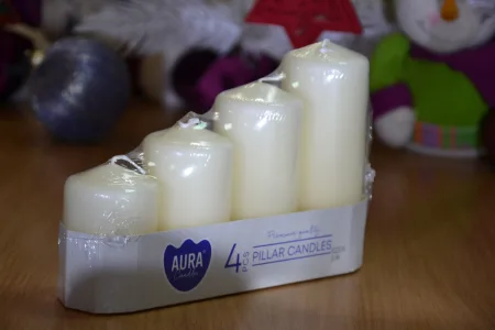 Набір свічок 4 шт. циліндр молочний sw50/4