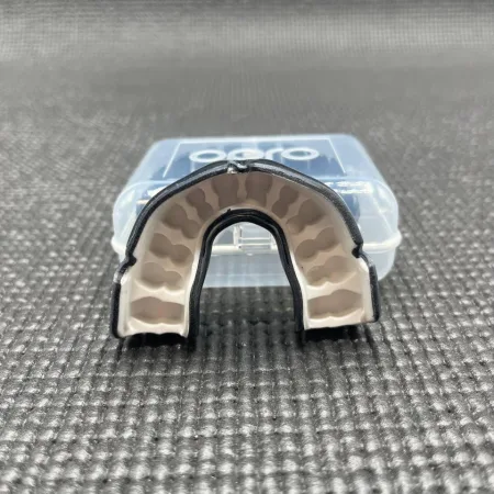 Капа OPRO Instant взрослая (возраст 11+) Black/White (art.102520001)