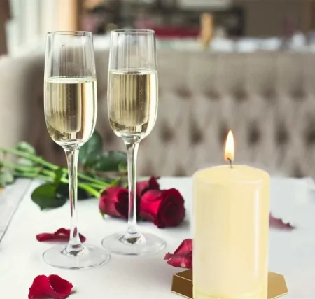 Свічка столова циліндр Bispol sw70/120 011 молочний