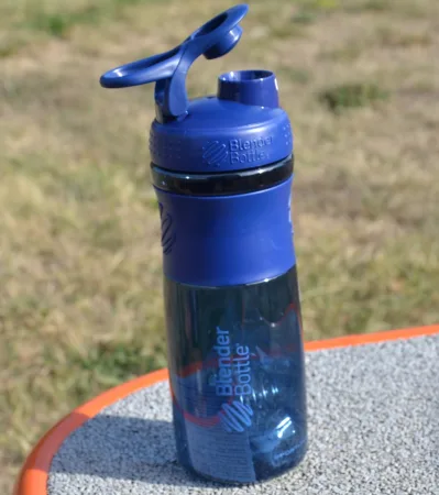 Шейкер спортивний пляшка BlenderBottle SportMixer Flip 820 мл темно-синій