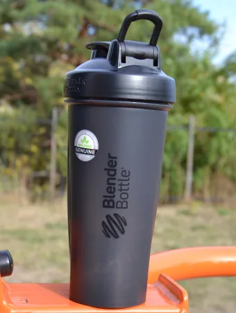 Шейкер спортивний BlenderBottle Classic Loop 820 мл чорний
