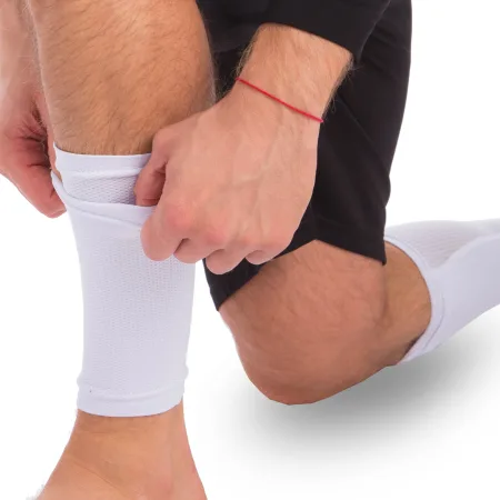 Тримачі щитків (обрізання) білий універсальний