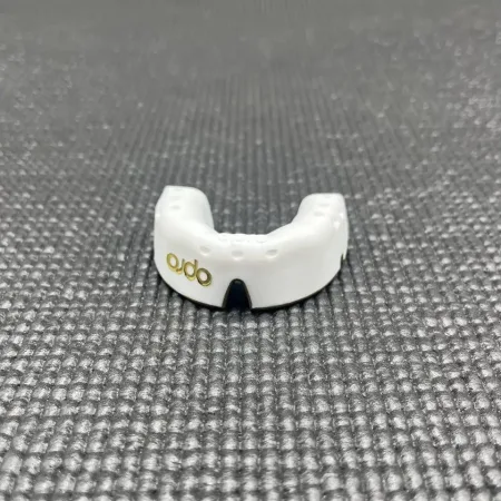 Капа Opro Gold дитяча вік до 10 р. Білий/Gold art.102505005