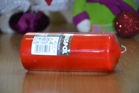 Свічка столова циліндр Bispol sw60/150 030 червонй