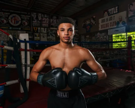 Рукавички боксерські рукавиці TITLE Boxing Vegan Black 12 унцій (капа в комплекті)