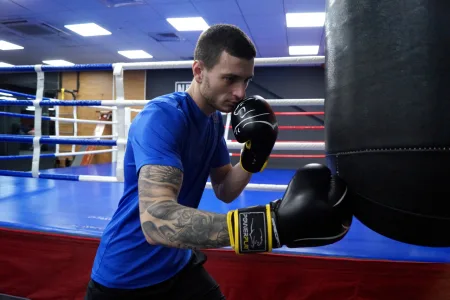 Боксерські рукавиці PowerPlay 3018 Jaguar чорно жовті 16 унцій