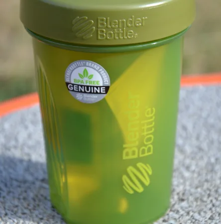 Шейкер спортивний BlenderBottle Classic Loop 590 мл мохово-зелений