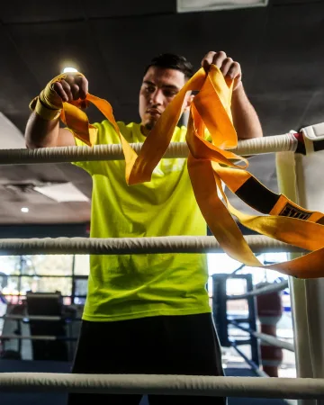 Бинти для боксу TITLE Boxing Select 180" Semi Elastic Mexican Gold (4,5 м.)