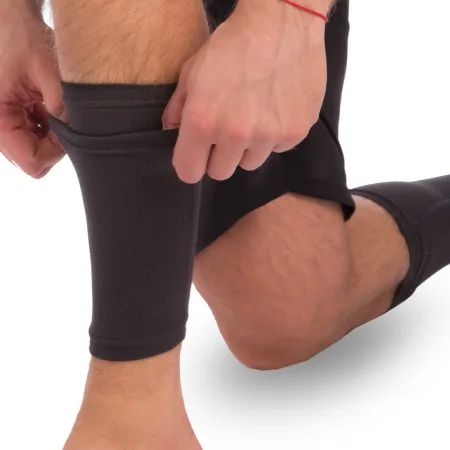 Тримачі щитків (обрізання) білий універсальний